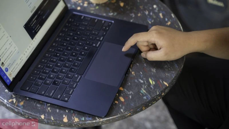 Những sai lầm cần tránh khi xử lý iPhone, MacBook tồn kho